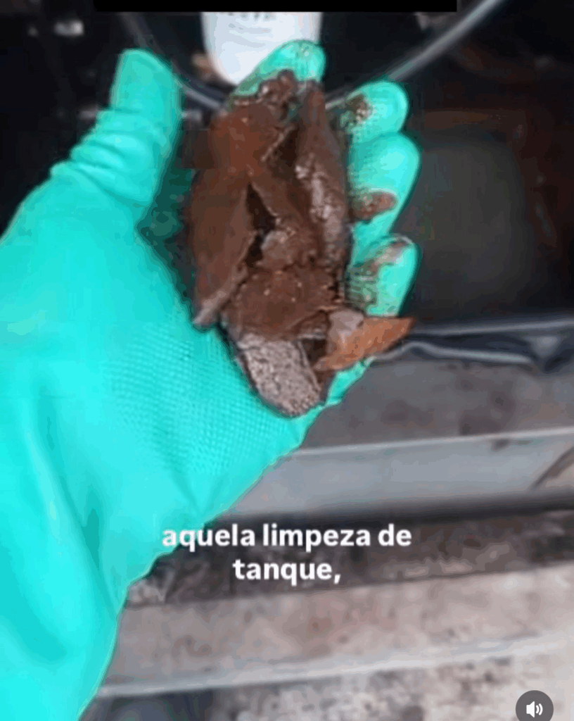 Borra de biodiesel retirado de um tanque de gerador